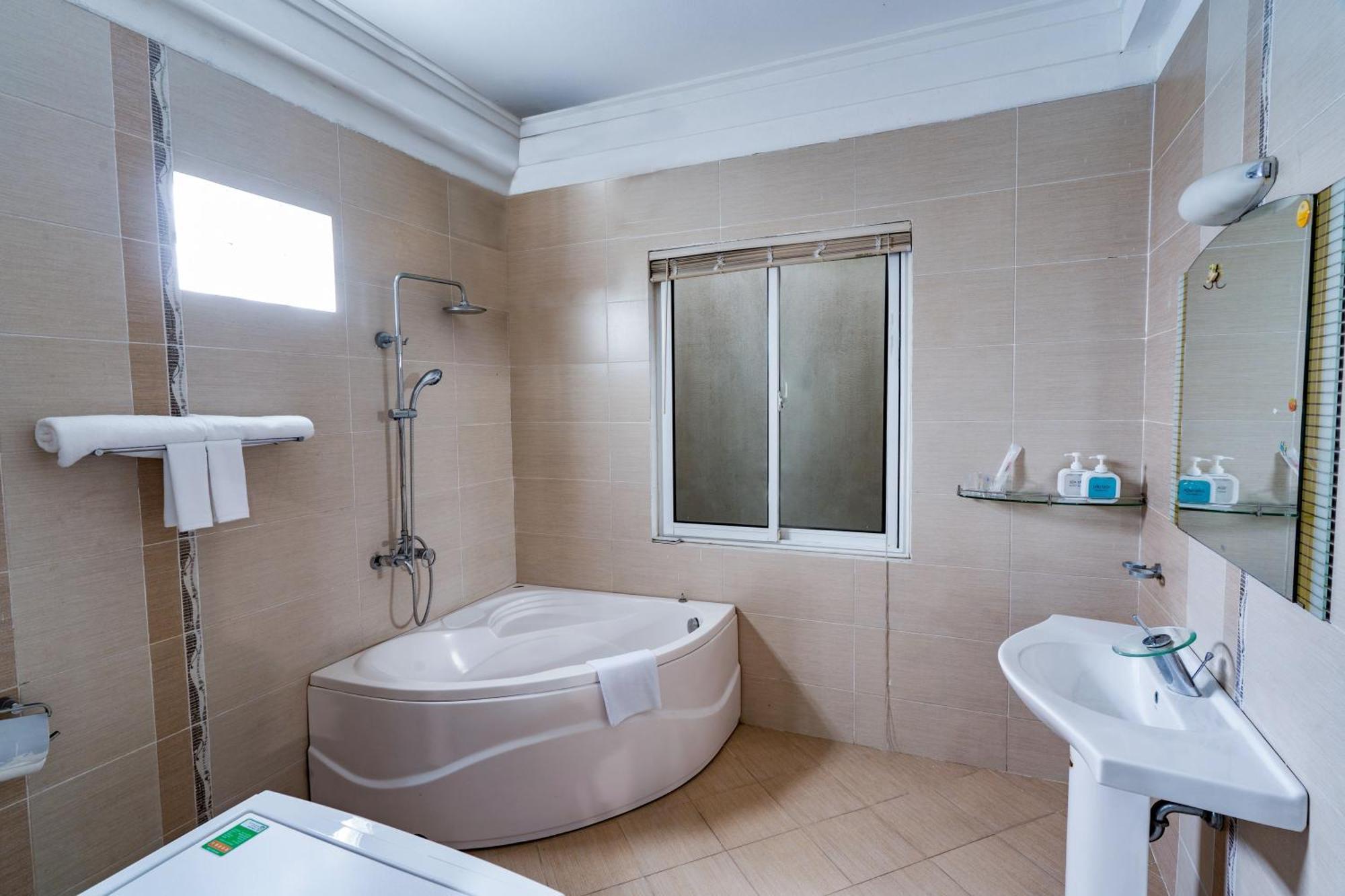 An Suites Hanoi Buitenkant foto